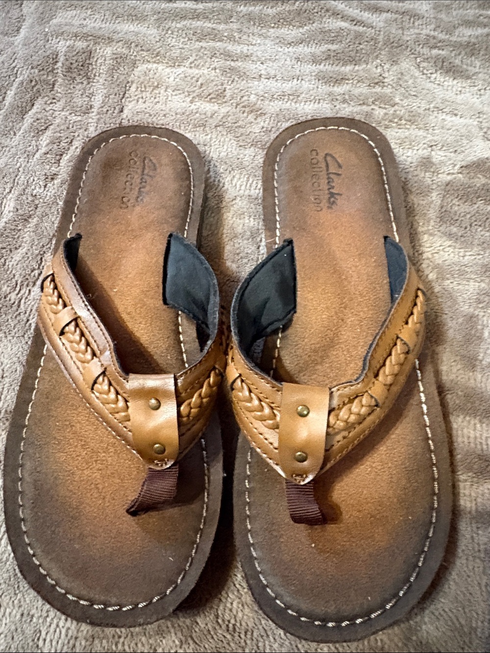 Clarks women’s  Tan Brown Braided Leather Thong Sandals